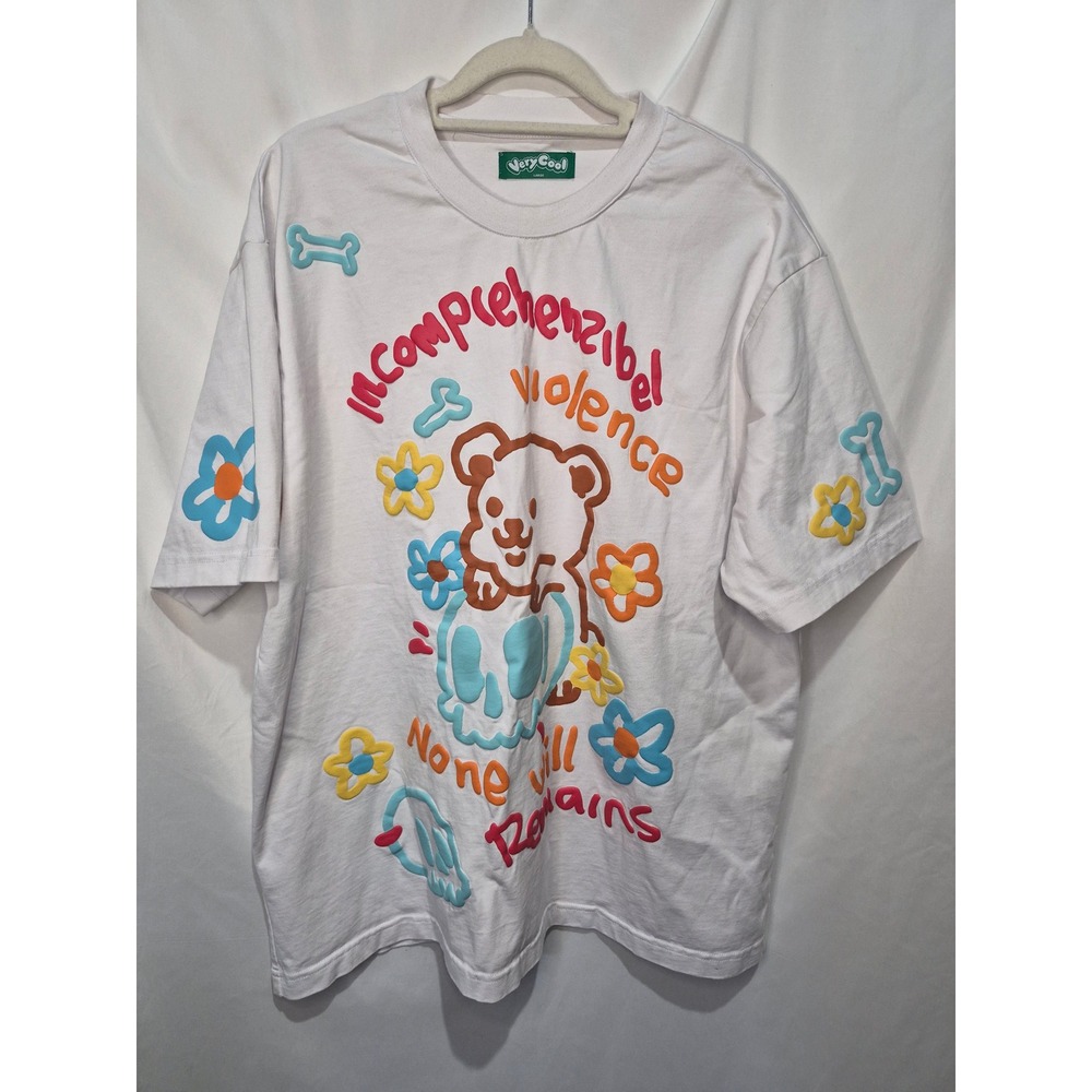 Very Cool Incomprehensible Violence Bear Puff Print Graphic T-Shirt White Large